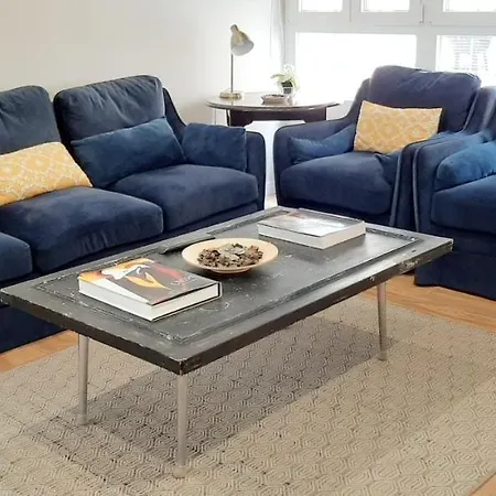 Urban El Postigo Homestay