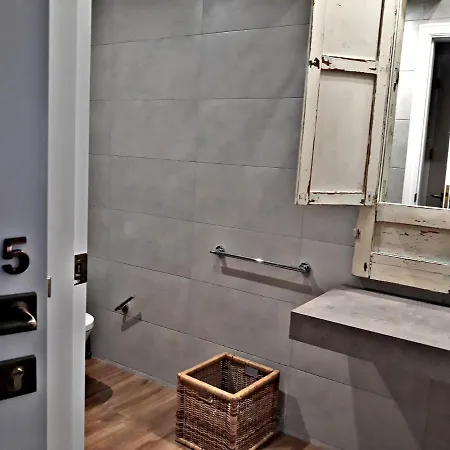 Urban El Postigo Homestay *
