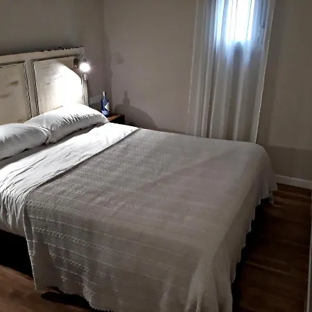 Urban El Postigo Homestay Cordoba
